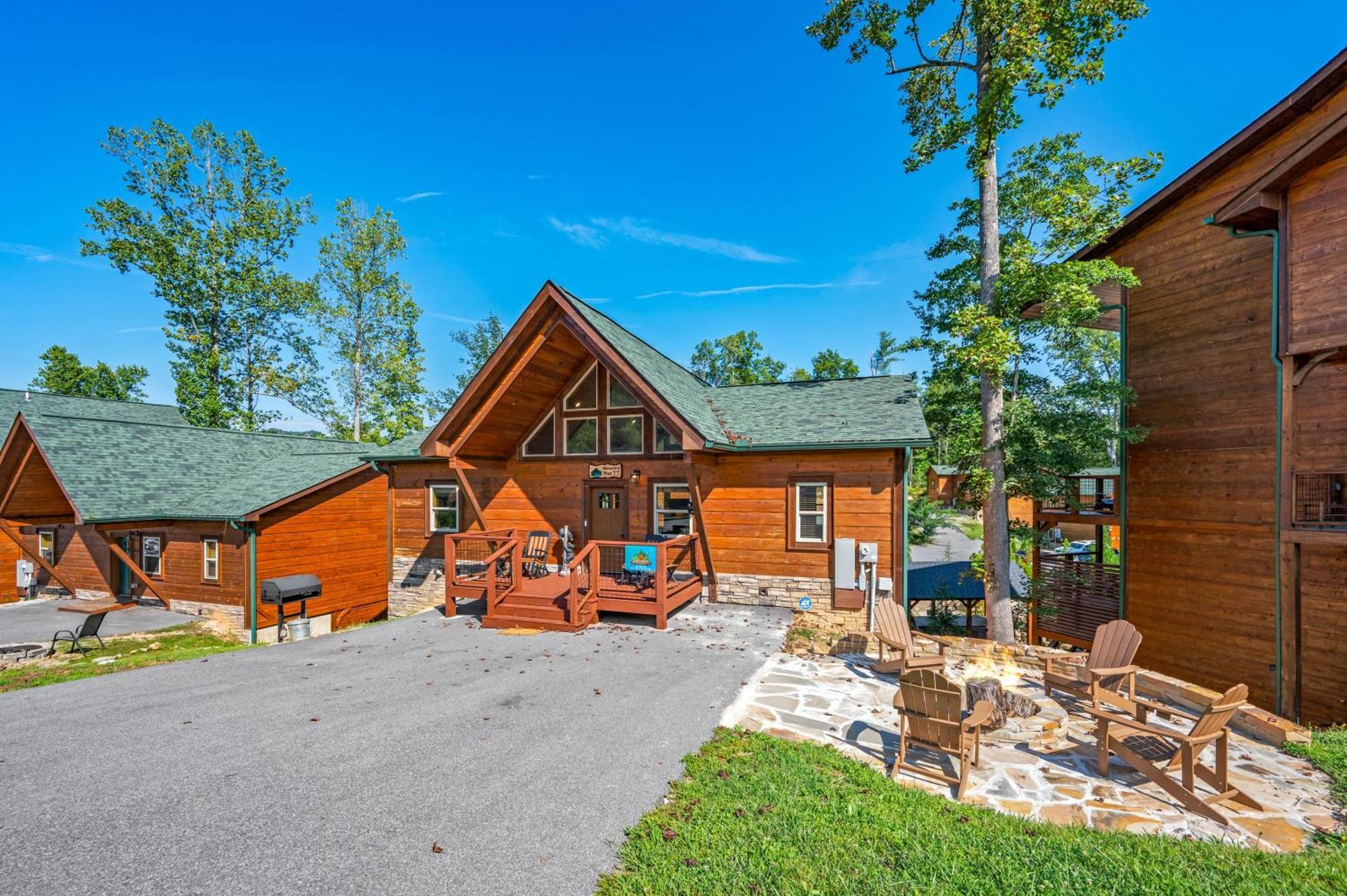 Mountain Skyy Cabin Villa Gatlinburg Exterior photo